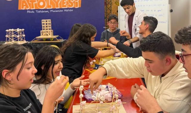 İstanbul Maltepe’de dayanıklı bina modelleri inşa ettiler