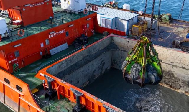 İzmir Körfezi’nden 1 milyon ton çamur çıkarıldı