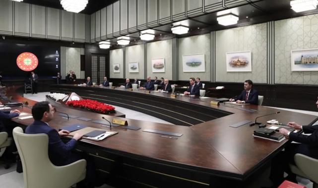 Kabine yoğun gündemle toplanıyor