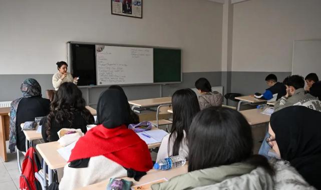 Malatya’da gençlerin üniversite hedefine Büyükşehir desteği