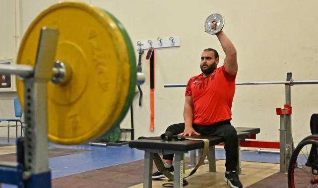 Milli halterci Faruk Öztürk’ün hedefi Olimpiyat Madalyası