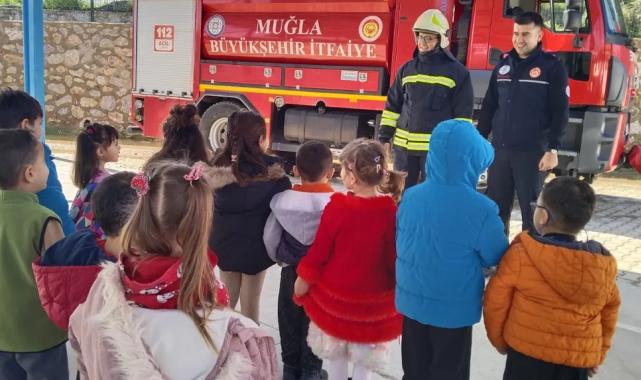 Miniklere yangın güvenliği eğitimi