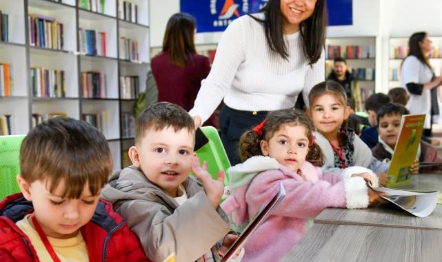 Antalya’da çocuklardan anlamlı Kütüphane Haftası ziyareti