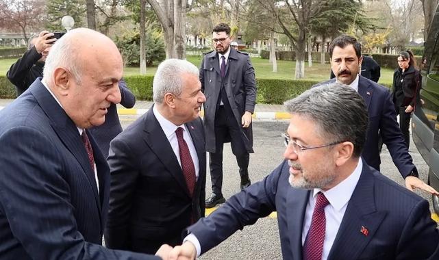 Bakan Yumaklı’dan Konya Şeker’e ziyaret