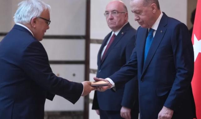 Cumhurbaşkanı Erdoğan’a 5 ülkeden güven mektubu