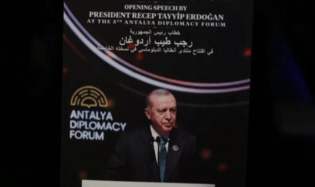 Cumhurbaşkanı Erdoğan’ın ADF konuşması kitabı 3 dilde yayında