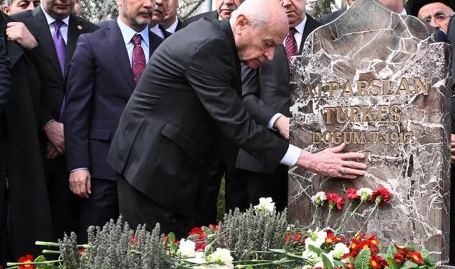Devlet Bahçeli’den Başbuğ’a ziyaret