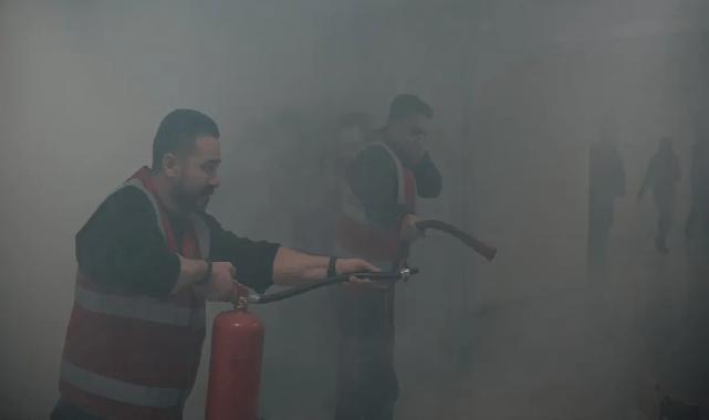 İzmir’de afetlere karşı tam hazırlık… Tatbikat gerçeği aratmadı