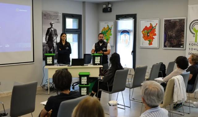 İzmir’de Efes Tarlası Yaşam Köyü’nde bokaşi kompost eğitimi