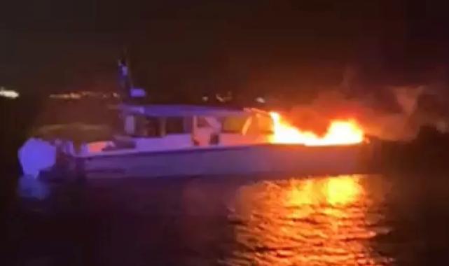 Kadıköy’de tekne yangını: 4 kişi kurtarıldı