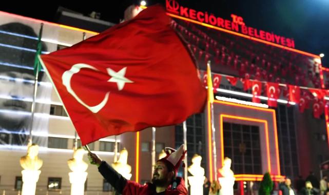 Keçiören’de kupa coşkusu dev ekrandan takip edildi