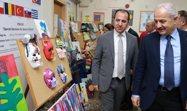 Kocaeli Gebze’de otizm farkındalığına anlamlı program