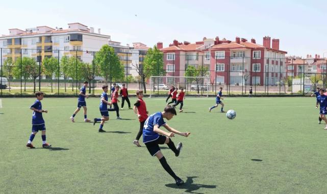 Konya Karatay’da sahada kardeşlik turnuvası