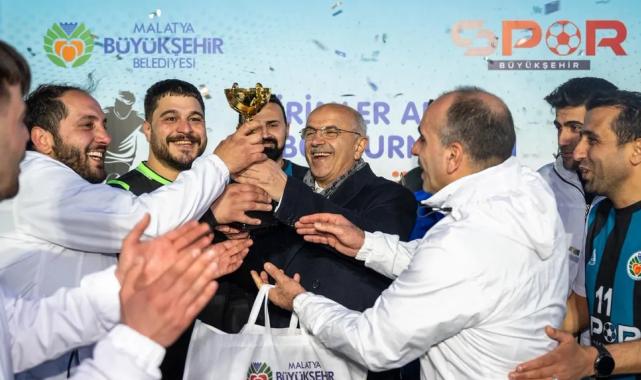 Malatya Büyükşehir’de şampiyon Gençlik ve Spor Hizmetleri Dairesi Başkanlığı oldu