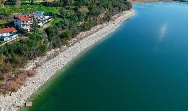Sapanca kıyılarında kaçak iskele temizliğinde ikinci etap