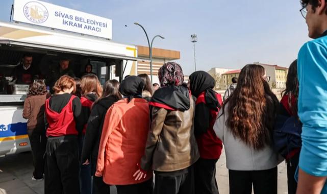 Sivas’tan öğrencilere beslenme desteği