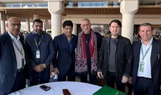 TFF Başkanı Hacıosmanoğlu ve Pakistanlı mevkidaşıyla bir araya geldi