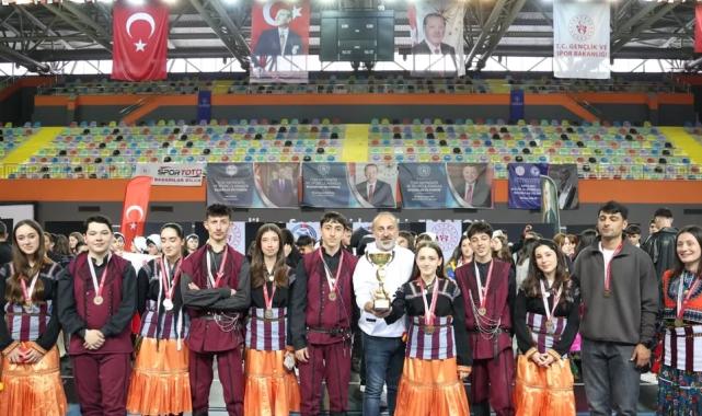Trabzon’da halk oyunlarında çifte şampiyonluk