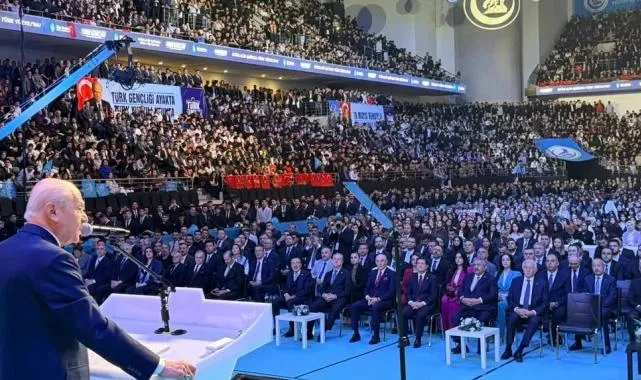 Bahçeli Büyük Kurultay’da konuştu: Türk gençliği Türkiye Yüzyılı’nın teminatıdır