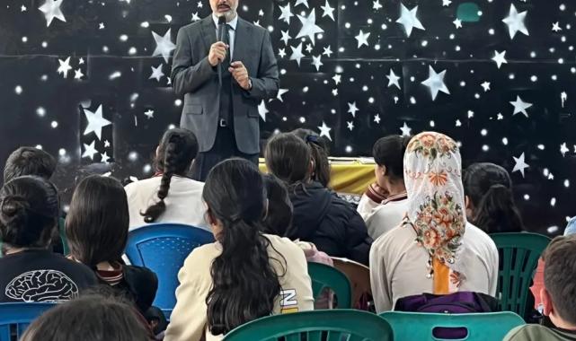 Bismil’de öğrencilere ‘Başarıda Arkadaş Seçimi’ konferansı