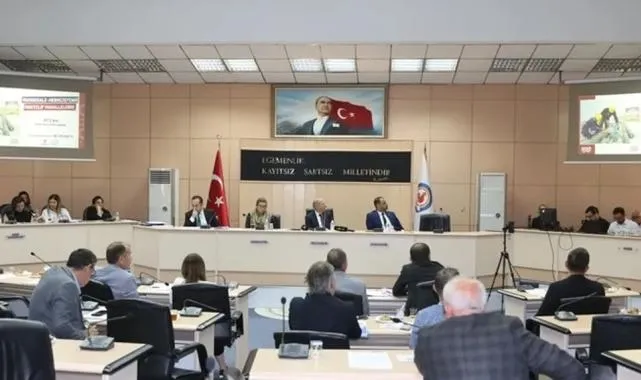 Denizli’de çiftçiye tohum, dar gelirliye bayram desteği