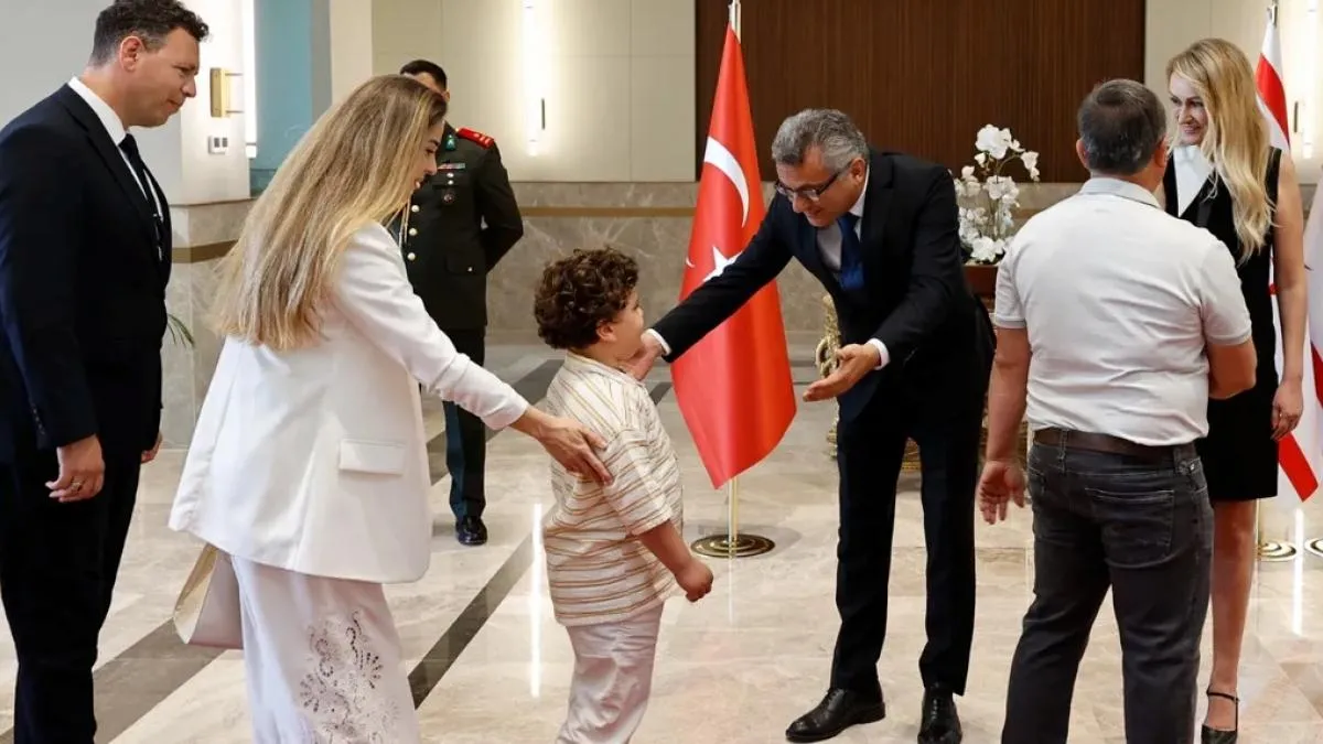 Erhürman Çifti KKTC’de bayram tebriklerini kabul etti