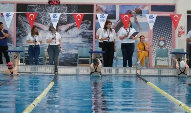 Eskişehir’de Engelsiz Kulaçlar renkli görüntülere sahne oldu