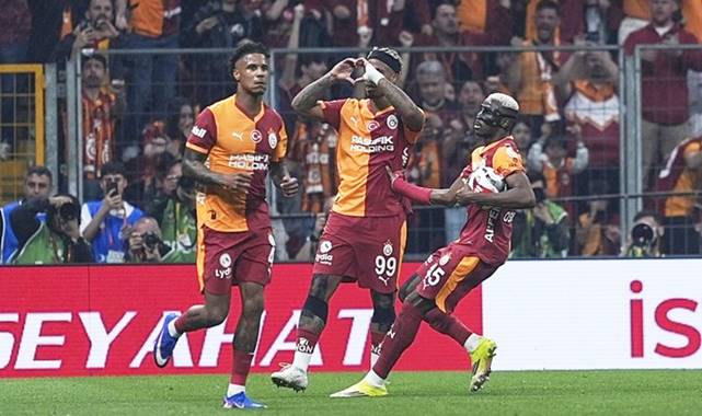 Galatasaray 4-2 Hesap.com Antalyaspor (Maç Sonucu) Cimbom şampiyonluğunu ilan etti!