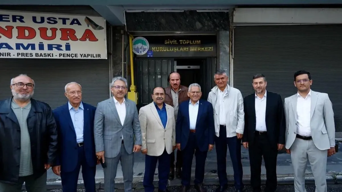 Gönüllü STK’lar Memduh Büyükkılıç’la bayramlaştı