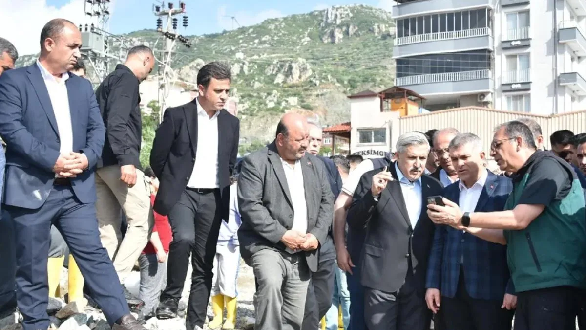 Hüseyin Yayman Hatay’da sel bölgesinde incelemelerde bulundu
