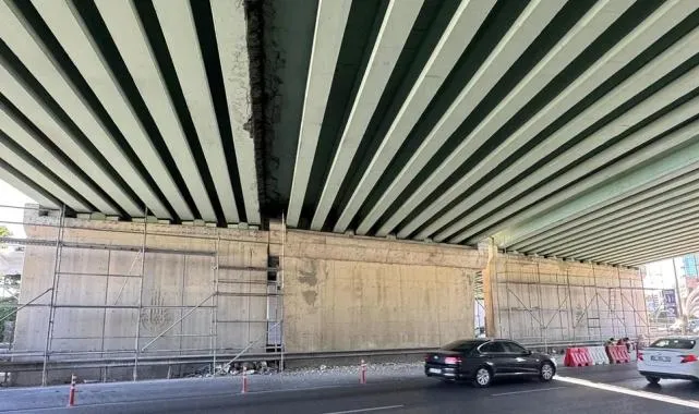 İstanbul’da D-100 Cevizli Kavşağı Üst Geçidi güçlendirildi