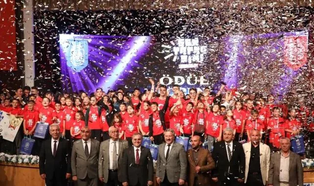 Kayseri Melikgazi gençlerin hayallerine imzasını atıyor