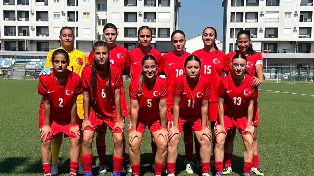 U16 Kız Milli Takımı turnuvaya 1 puanla başladı