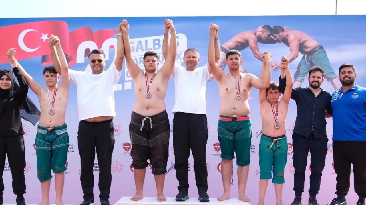 Adana’da Salbaş Karakucak Güreşleri coşkusu