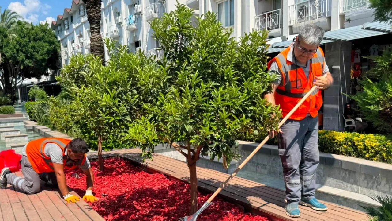 Antalya Büyükşehir’den Kemer Liman’a bakım onarım