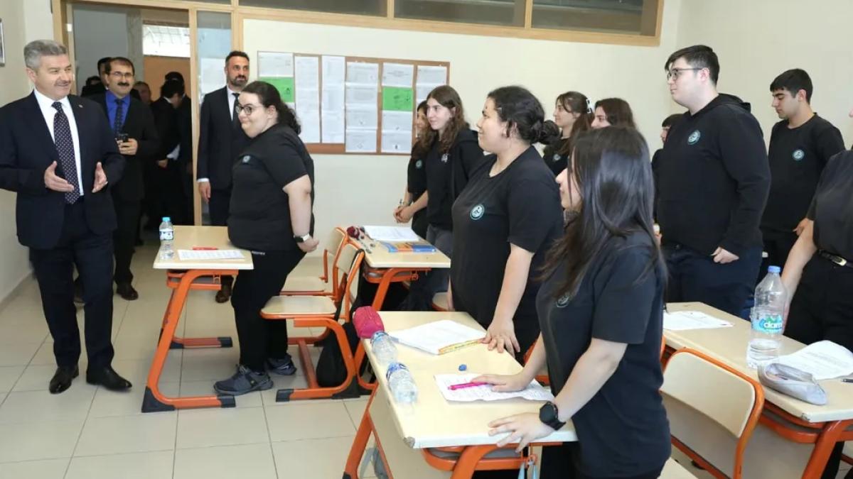Artvin Valisi Ergün: Nitelikli elemanlar teknik ve mesleki liselerde yetişiyor