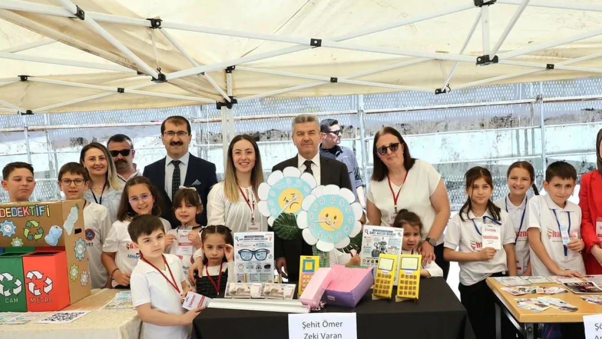 Artvin’de öğrenciler yıl sonu projelerini sergiledi