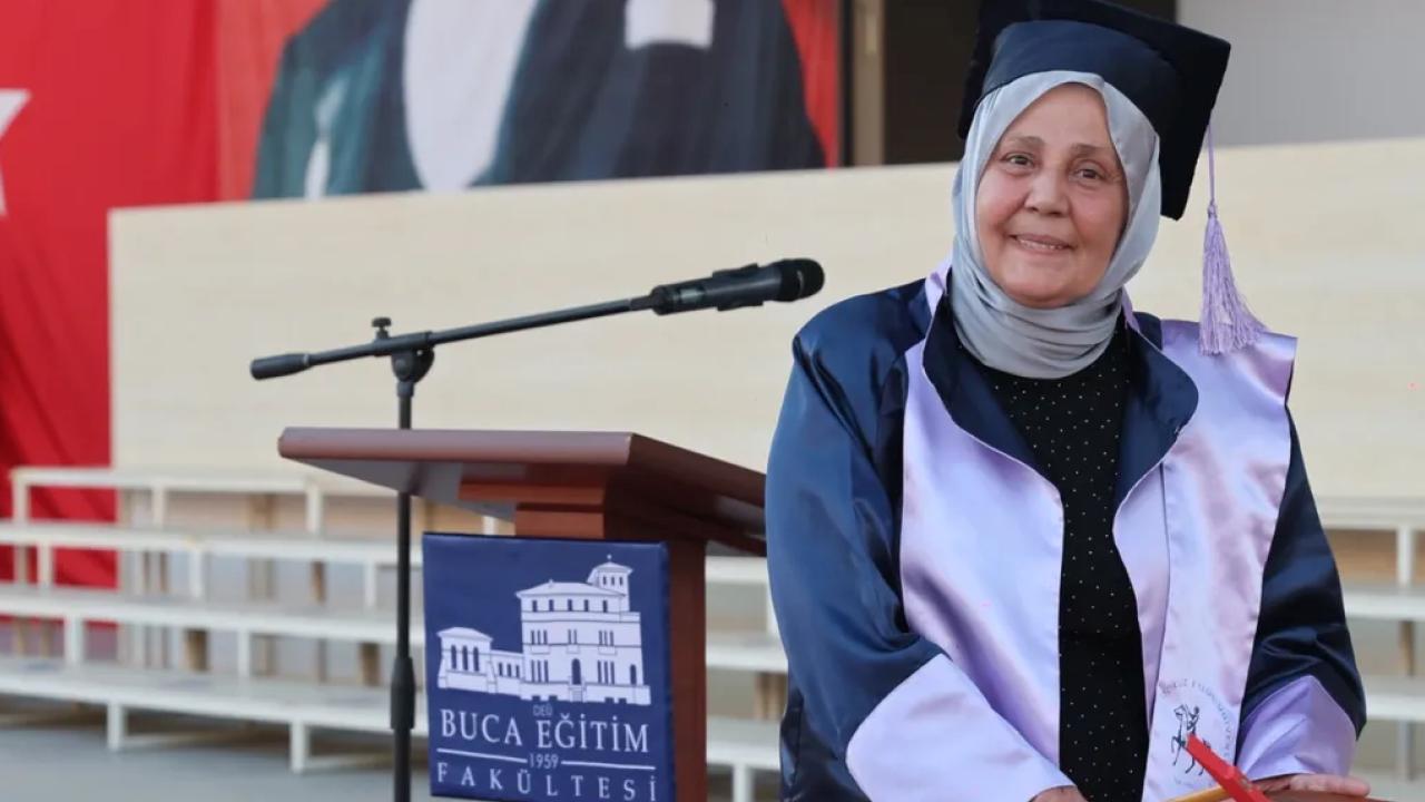 Dokuz Eylül’de mezuniyet coşkusu… 38 yıllık hayal birincilikle taçlandı