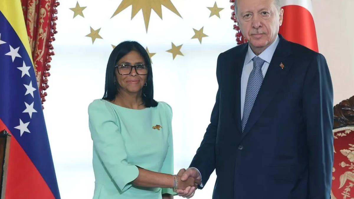 Erdoğan, Venezuela heyetini İstanbul’da kabul etti… Ticaret hedefi 3 milyar dolar