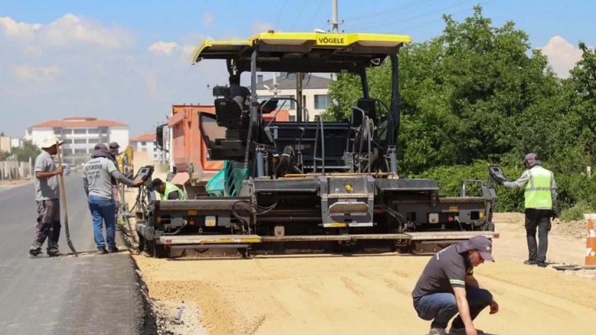 Eskişehir’de 8070 Bulvarı’nda asfalt çalışması sürüyor