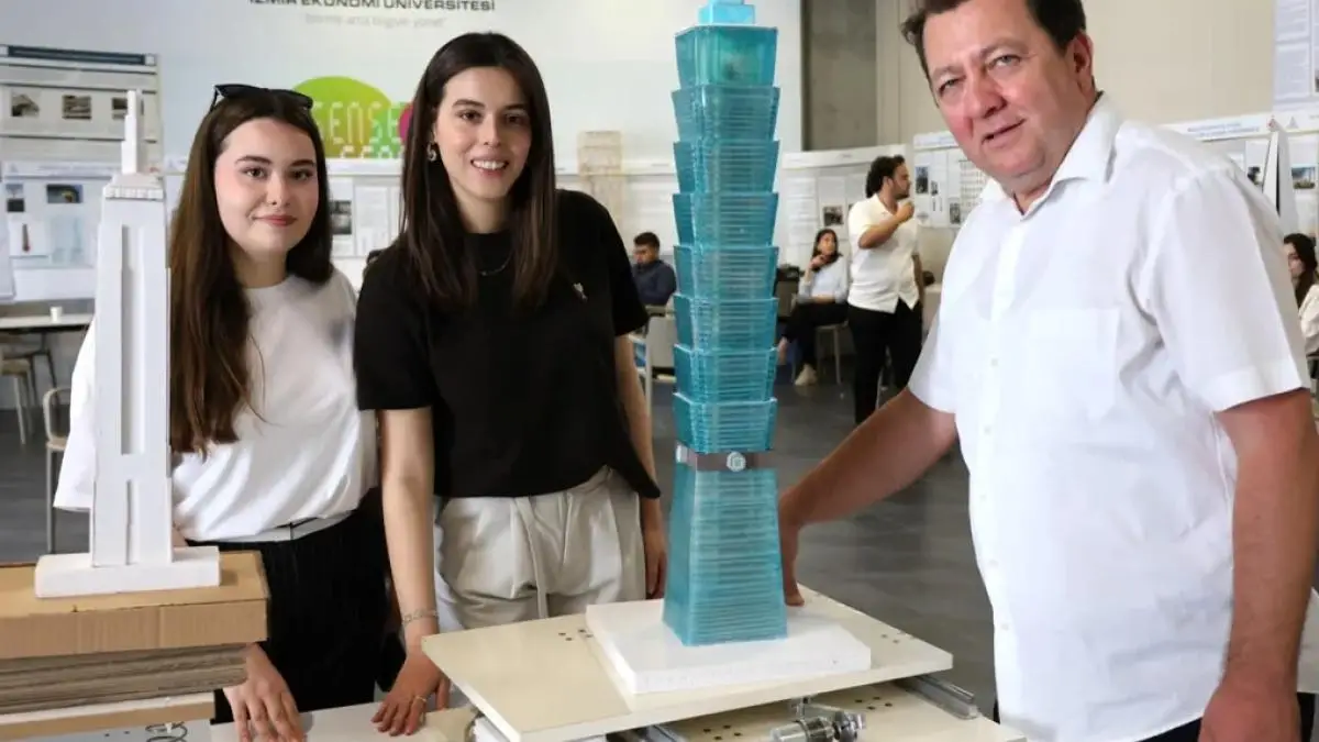 Geleceğin mühendislerinden dev yapılara ‘deprem’ testi! Dünyaca ünlü 22 binaya ‘deprem’ simülasyonu