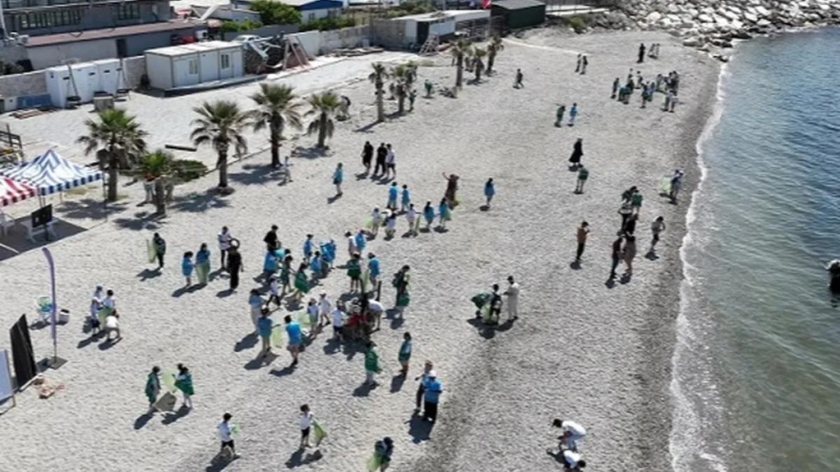 İstanbul Beylikdüzü’nde deniz dibi ve kıyı temizliği