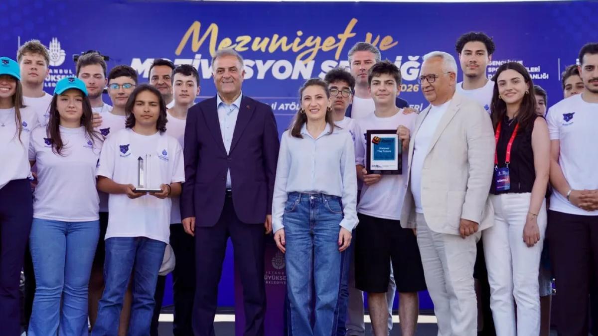 İstanbul Büyükşehir’in Ders Atölyeleri’nde mezuniyet heyecanı