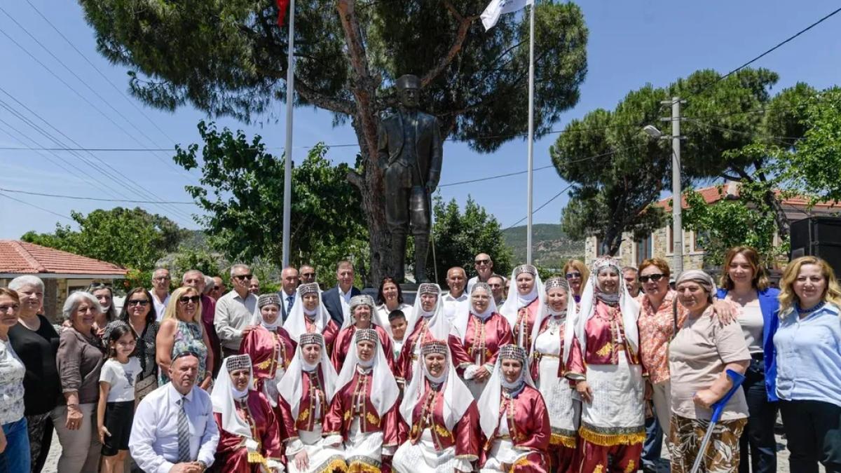 İzmir Büyükşehir’den Foça Yeniköy’de anlamlı açılış