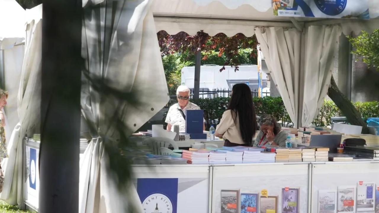 İzmir Kent Kitaplığı deneyimini İstanbullu okurlarla buluşturdu