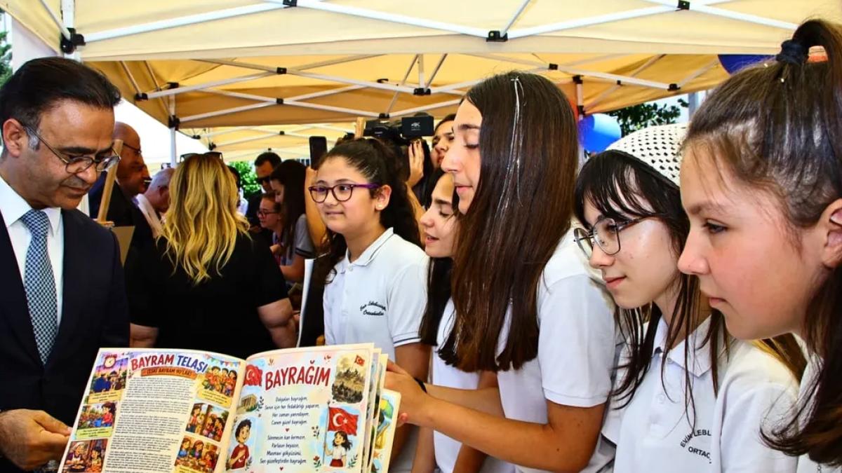 İzmir’de “Küçük Eller Güçlü Kalemler” Kitap Fuarı açıldı