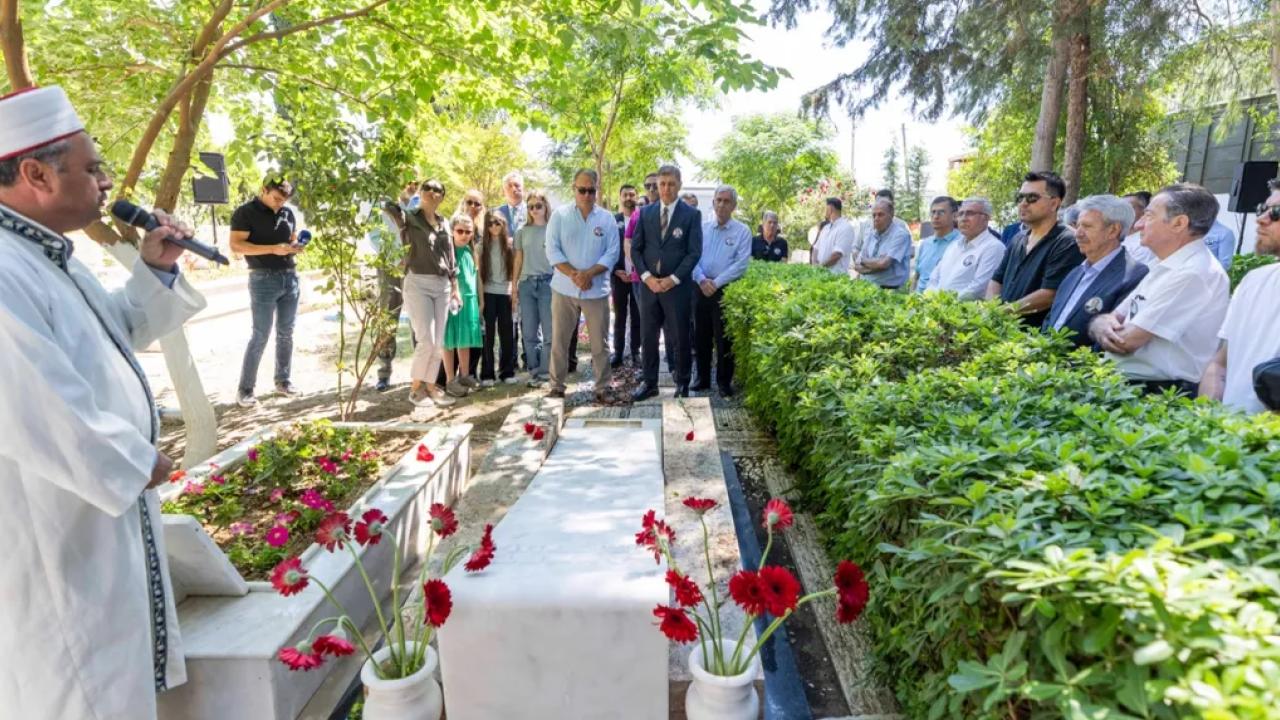 İzmir’de merhum Başkan Piriştina’ya 22 yıl sonra aynı saygı ve özlem