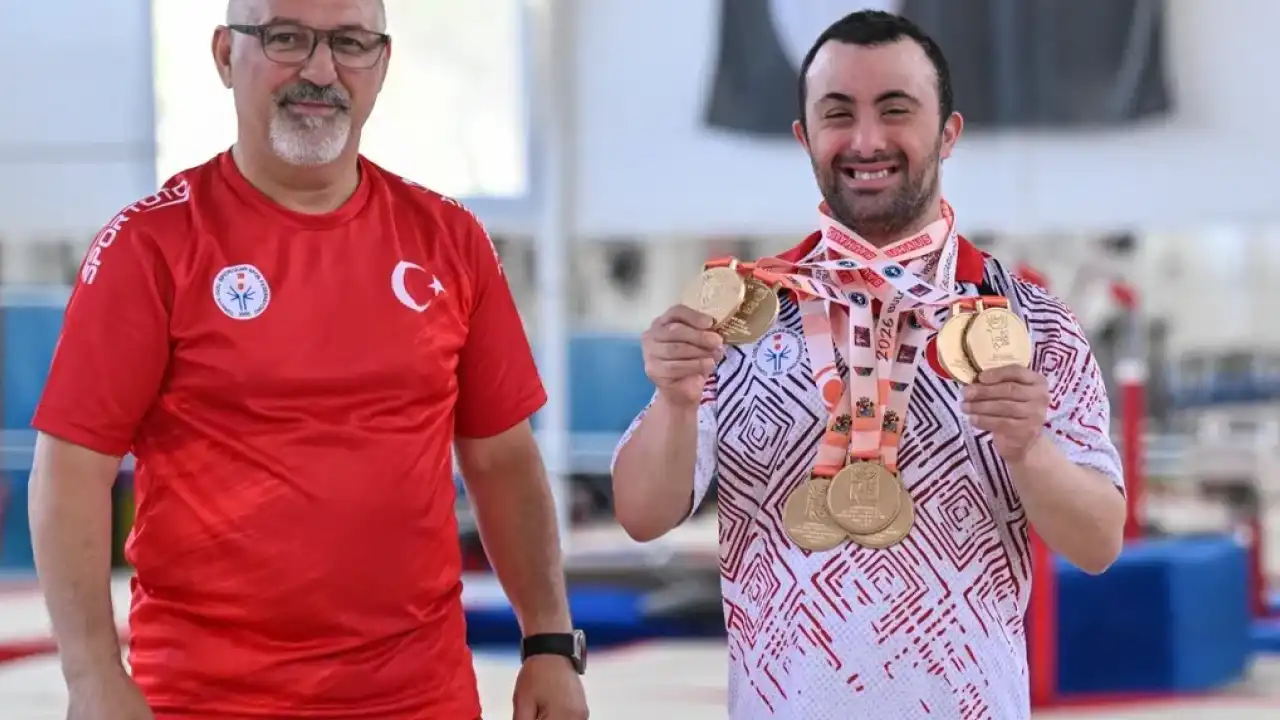İzmirli özel sporcu Öztürk’ten tarihi başarı