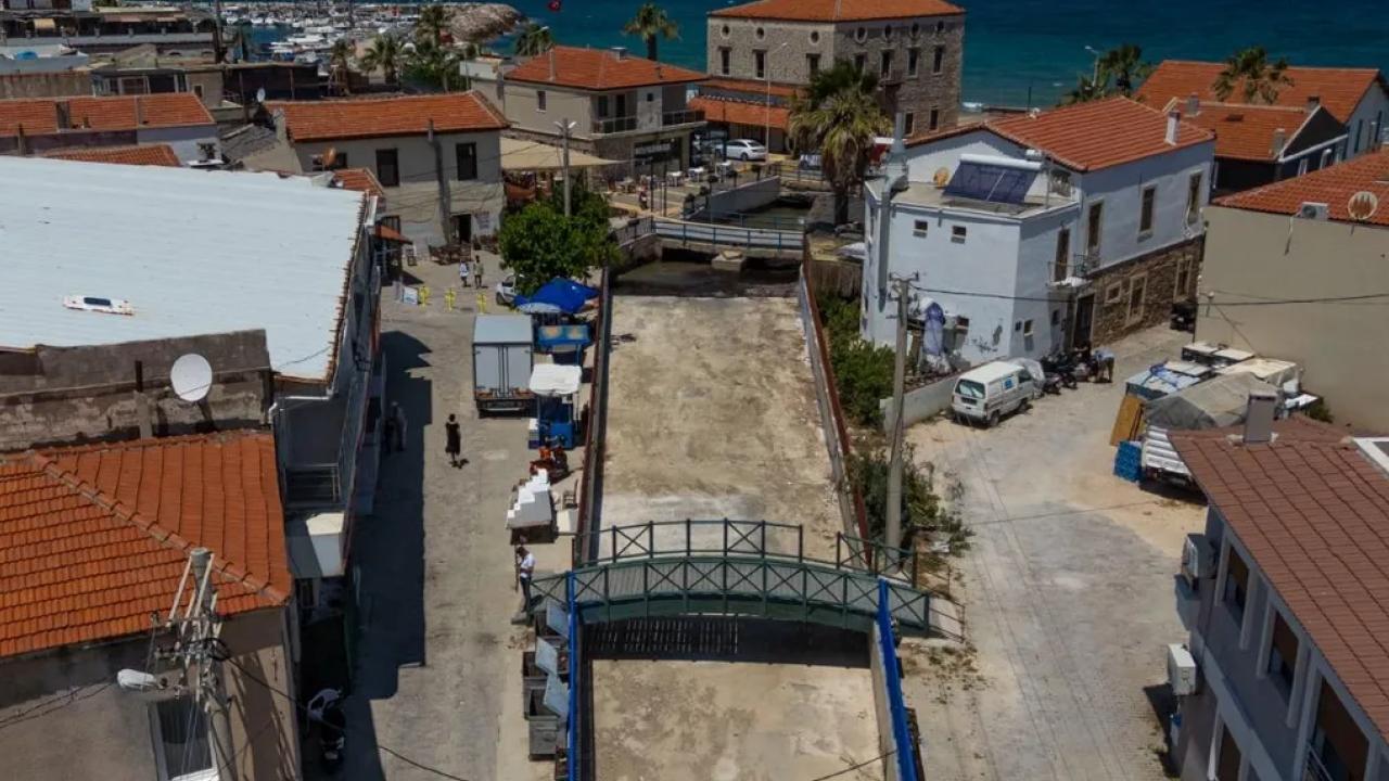 İZSU’dan Yarımada derelerine güvenlik seferberliği… Urla ve Çeşme’de 7 bin 500 ton taş kullanıldı