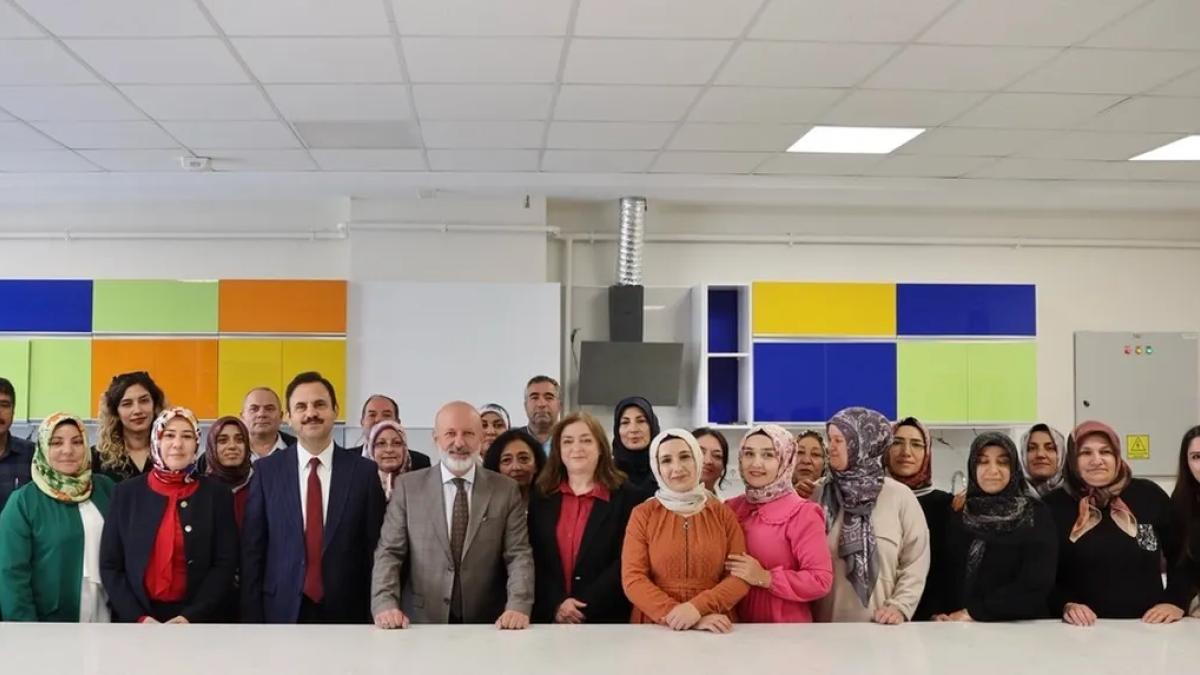 Kayseri Kocasinan Akademi’den göz kamaştıran sergi